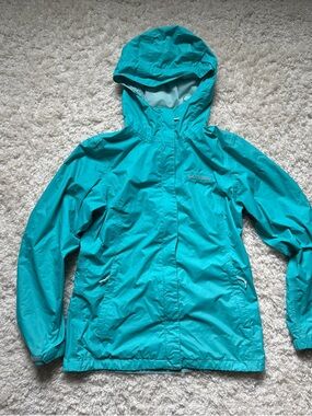 Columbia Arcadia II Lightweight Lined Hooded Rain Shell Jacket. Size Medium.